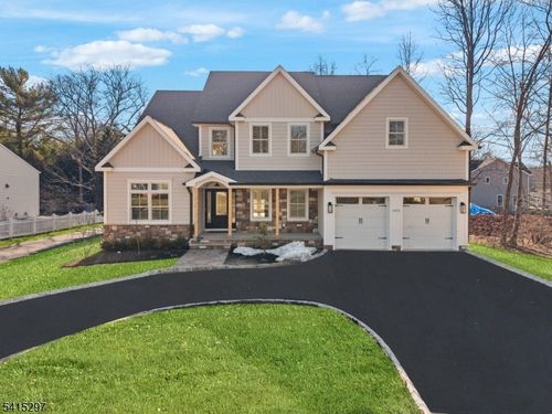 1972 W Broad St, Scotch Plains, NJ, 07076-4754 | Card Image