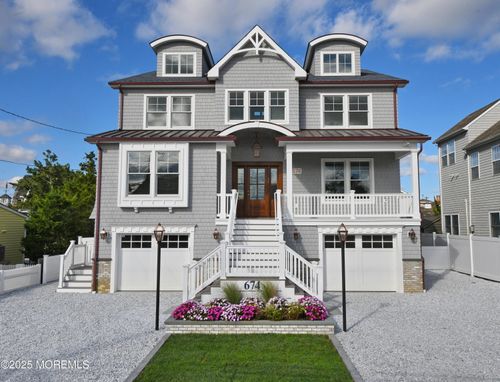 674 Lake Ave, Bay Head, NJ, 08742-5370 | Card Image