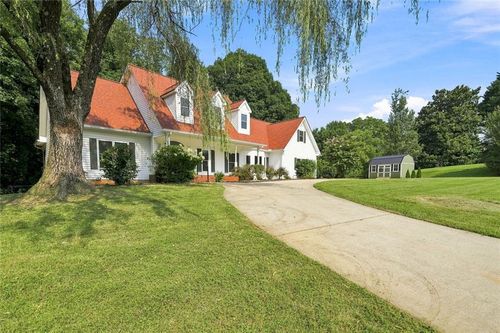 124 Golden Autumn Dr, Dahlonega, GA, 30533-3928 | Card Image
