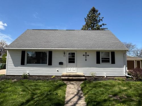 328 N Roger Street, KIMBERLY, WI, 54136 | Card Image