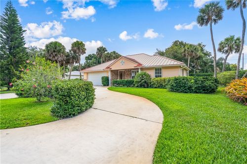 775 Broadway St, Vero Beach, FL, 32960-5117 | Card Image