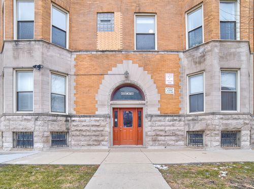 2a-4858 S Prairie Ave, Chicago, IL, 60615-1229 | Card Image