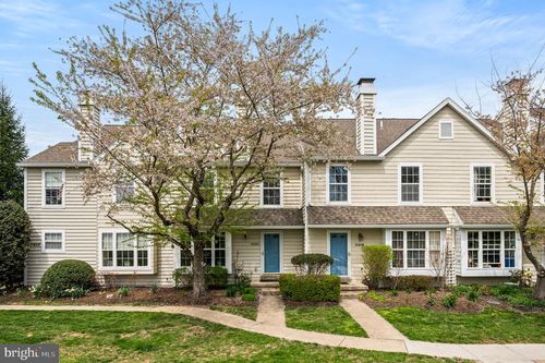 2410 Mallard Ln, DOWNINGTOWN, PA, 19335-4552 | Card Image