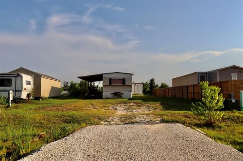 538 Road 5701, Cleveland, TX, 77327-5537 | Card Image