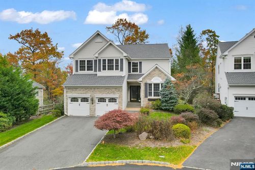 3 Brook Ridge Ct, Cedar Grove, NJ, 07009-1641 | Card Image