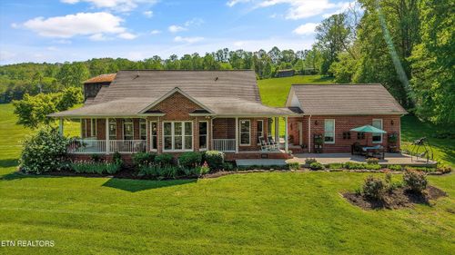 4151 Cave Springs Rd, Tazewell, TN, 37879-5402 | Card Image