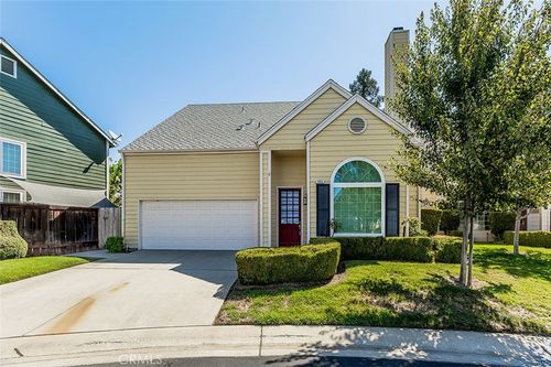 1094 E Monticello Cir, Fresno, CA, 93720-1881 | Card Image