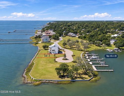 4709 S Shore Dr, Morehead City, NC, 28557-2715 | Card Image