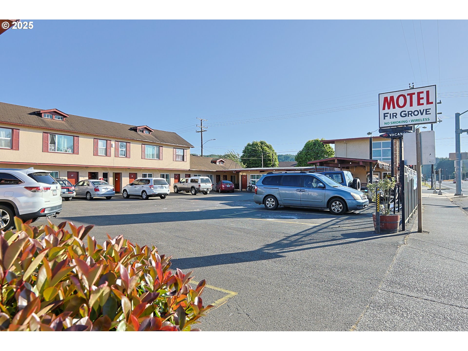 2178 Winchester Ave, Winchester Bay, OR 97467