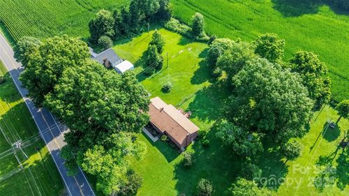 615 Bell Farm Rd, Statesville, NC, 28625-8555 | Card Image