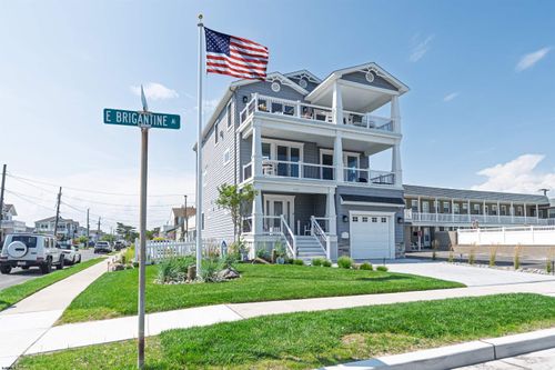 223 6th St N, Brigantine, NJ, 08203-3115 | Card Image