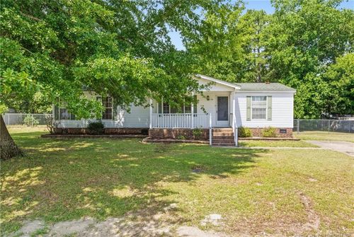 5212 Style Dr, Parkton, NC, 28371-8512 | Card Image