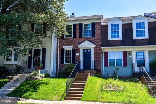 27 Marian Ct, STERLING, VA, 20165-5748 | Card Image