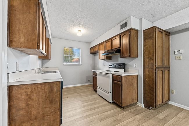 7006 Powderhorn Ct, House other with 3 bedrooms, 2 bathrooms and null parking in Corpus Christi TX | Image 4