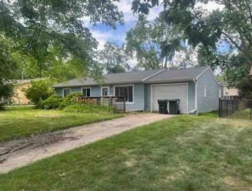 2002 E Country Squire Dr, Urbana, IL, 61802-5510 | Card Image