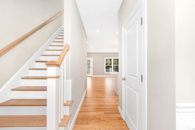 29 - 29 Willow Pond Cir, Condo with 2 bedrooms, 3 bathrooms and 2 parking in Medway MA | Image 4