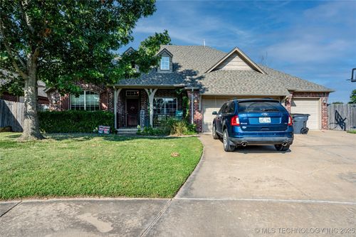 508 N Willow St, Jenks, OK, 74037-3467 | Card Image