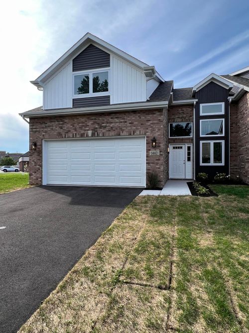 1446 Lake St, Hobart, IN, 46342-5158 | Card Image