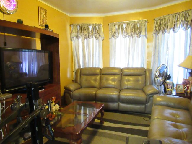 137 Clifford St, Home with 6 bedrooms, 3 bathrooms and null parking in Bridgeport CT | Image 11