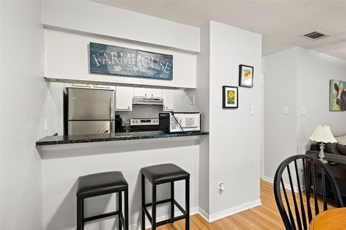 b-211-2450 Ashdale Dr, Austin, TX, 78757-8121 | Card Image