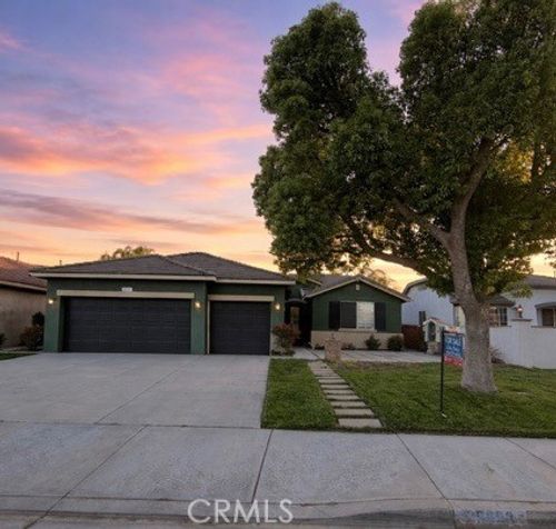 25293 Red Fern Cir, Menifee, CA, 92584-8583 | Card Image