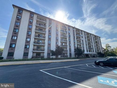 27702 Valley Run Dr, WILMINGTON, DE, 19810-1944 | Card Image