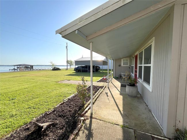 Covered Front Porch | Image 38
