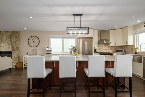 459 Cariboo Cres, Coquitlam, BC, V3C4X6 | Card Image