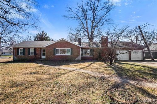 7304 Northern Dr, Belleville, IL, 62223-2912 | Card Image