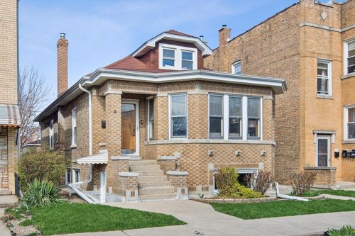 5604 N Mango Avenue, Chicago, IL, 60646 | Card Image
