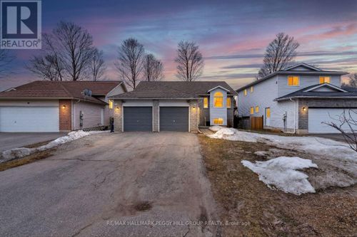 11A Vernon Street, Essa (Angus), ON, L3W0V5 | Card Image