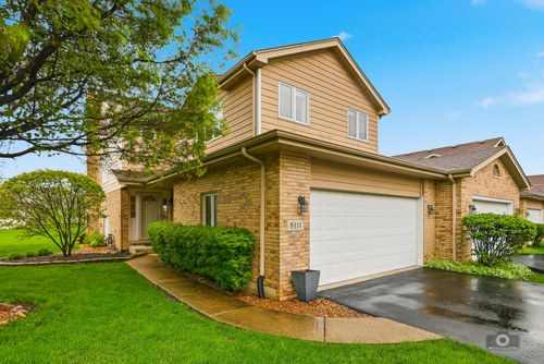 8111 Brushwood Ln, Tinley Park, IL, 60487-7038 | Card Image