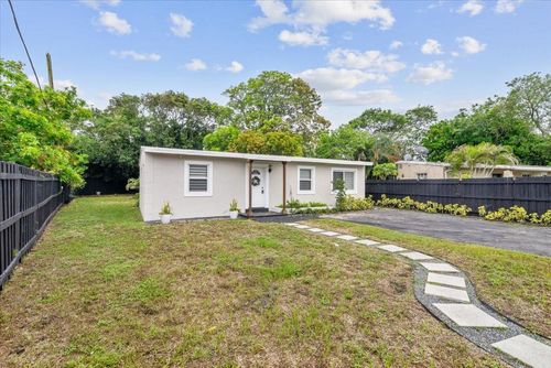 1032 Nw 11th Pl, Fort Lauderdale, FL, 33311-6173 | Card Image