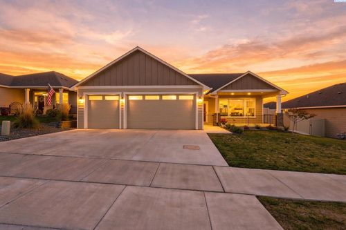 3742 S Van Buren Pl, Kennewick, WA, 99338 | Card Image