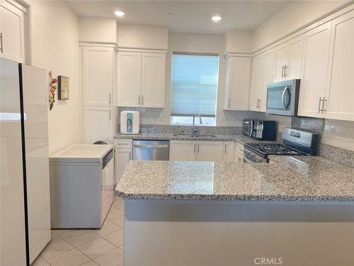 11741 Hadley St, Whittier, CA, 90601-3233 | Card Image