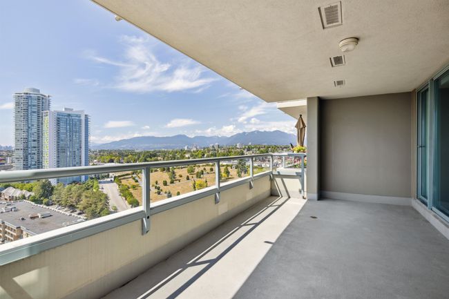 1906 - 4388 Buchanan Street, Condo with 2 bedrooms, 2 bathrooms and 1 parking in Burnaby BC | Image 24