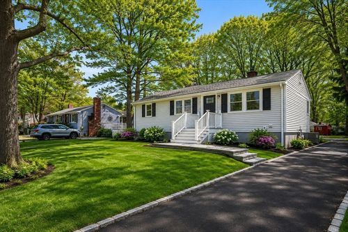 245 Careswell St, Marshfield, MA, 02050-5321 | Card Image