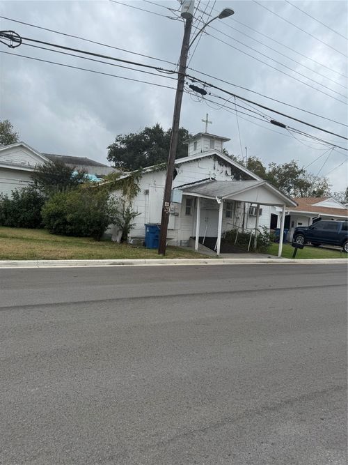 1504 E 1st North St, Kaufman, TX, 75142-1214 | Card Image