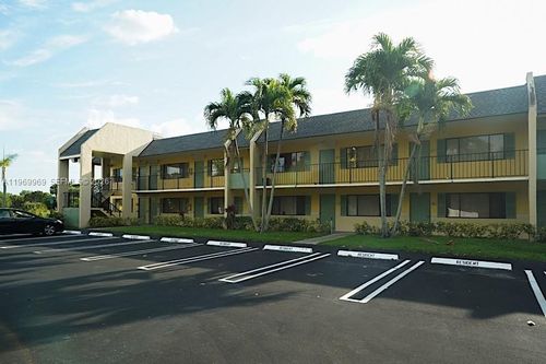 1825-1825 Meadows Cir W, Boynton Beach, FL, 33436-9233 | Card Image