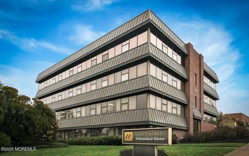 114-10 Allen St, Toms River, NJ, 08753-7652 | Card Image