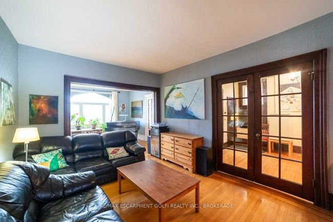 222 Hess St S, House other with 4 bedrooms, 2 bathrooms and 3 parking in Hamilton ON | Image 11