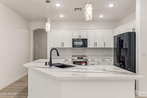 35314 N 31st Ave, Phoenix, AZ, 85086-2135 | Card Image