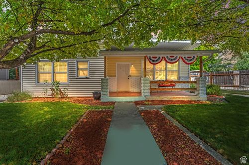 555 400, Springville, UT, 84663-1521 | Card Image