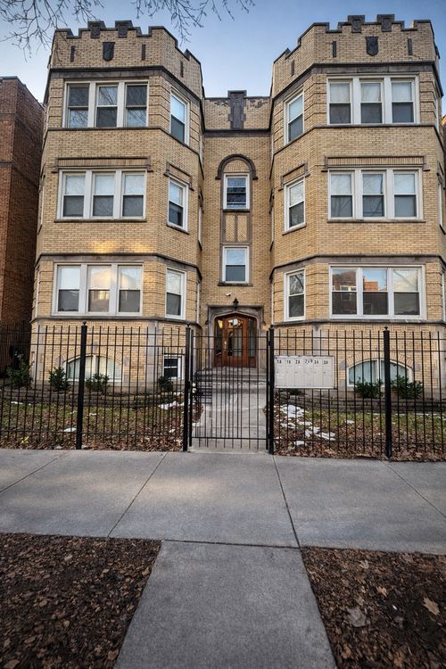 8226 S Drexel Ave, Chicago, IL, 60619-5414 | Card Image