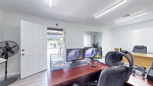 6851 Foothill Blvd, Tujunga, CA, 91042 | Card Image