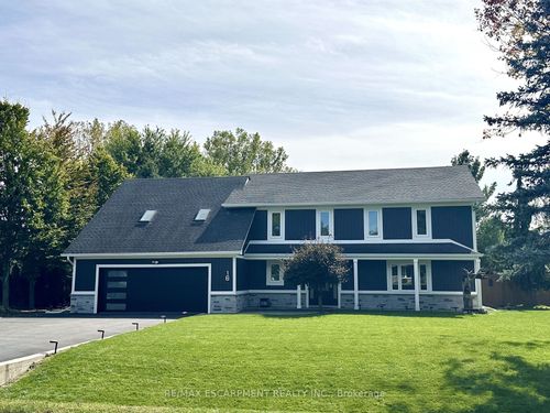 16 Noble Kirk Dr, Freelton, ON, L8B0Z2 | Card Image