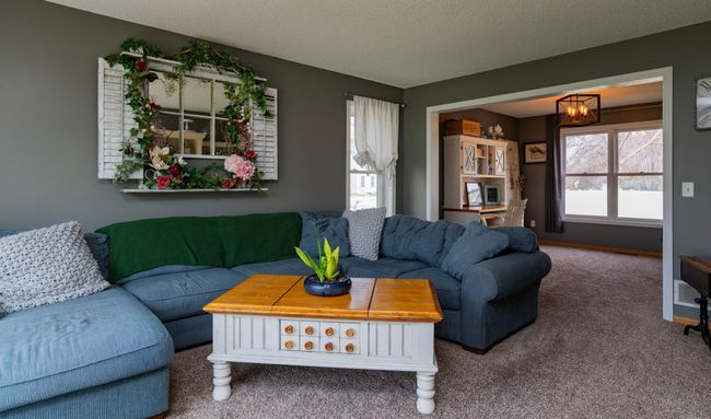 Front Living room opens to flex space.jpg | Image 11