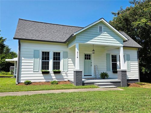 2116 Carolina Rd, Burlington, NC, 27217-8578 | Card Image