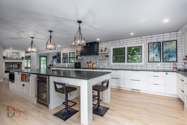 2068 15 Th Rd, House other with 5 bedrooms, 4 bathrooms and 13 parking in Streator IL | Image 12