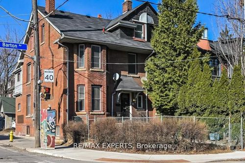 18 Barton Ave, Toronto, ON, M5R1G8 | Card Image